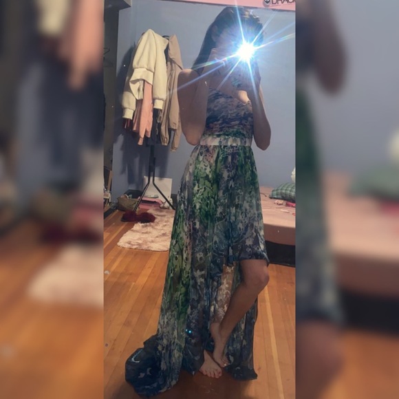 High Low Dress - Picture 2 of 3